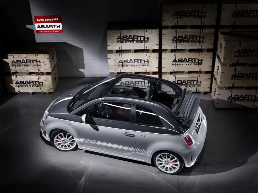  Abarth 500C esseesse 2010 года  (фото 4 из 4)